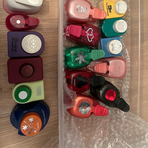 Paper cutters - Picture 2 of 2